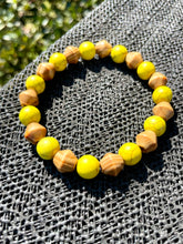 Load image into Gallery viewer, Men&#39;s Yellow Howlite &amp; Wood Bracelet
